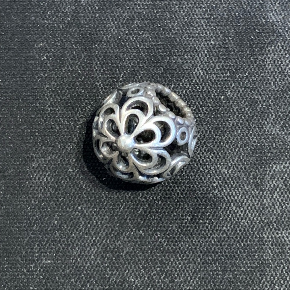 PANDORA CHARM - Picture 2 of 4